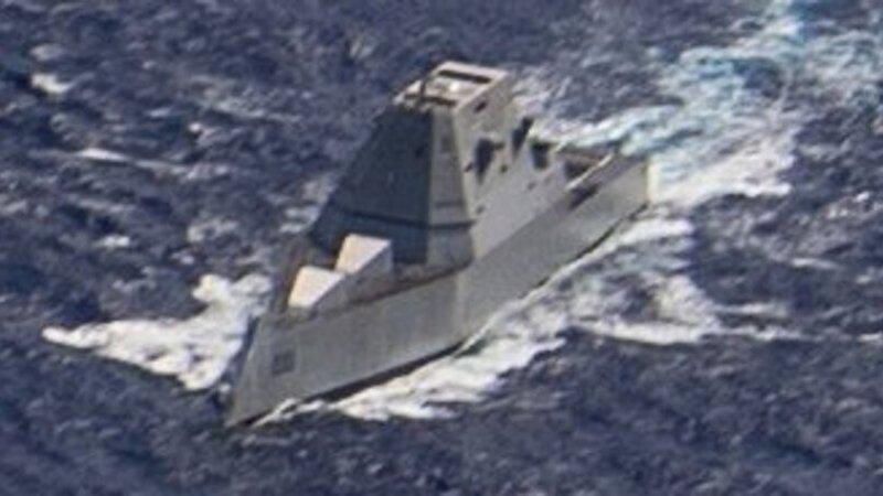 ズムウォルト級駆逐艦2番艦「マイケル・モンスーア」が空母 ズムウォルト級駆逐艦2番艦「マイケル・モンスーア」が空母