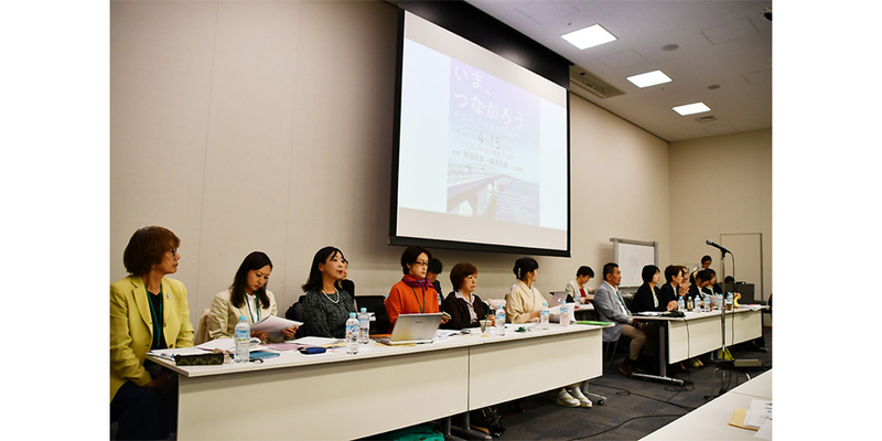 登壇者らが、販売業務、介護、メディア、就活生などのセクハラ事例を訴えた