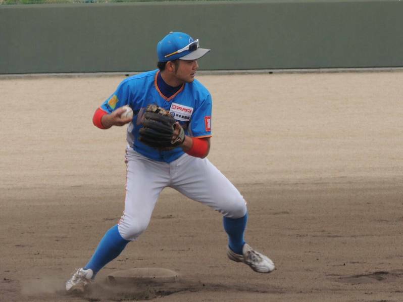 21日は和歌山箕島球友会の4番として出場。2ランを含む3安打3打点の穴田選手です。