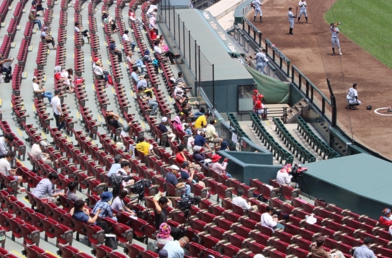 もちろん阪神ファンの方も参戦されていますが…かなり少なめの三塁側スタンド。