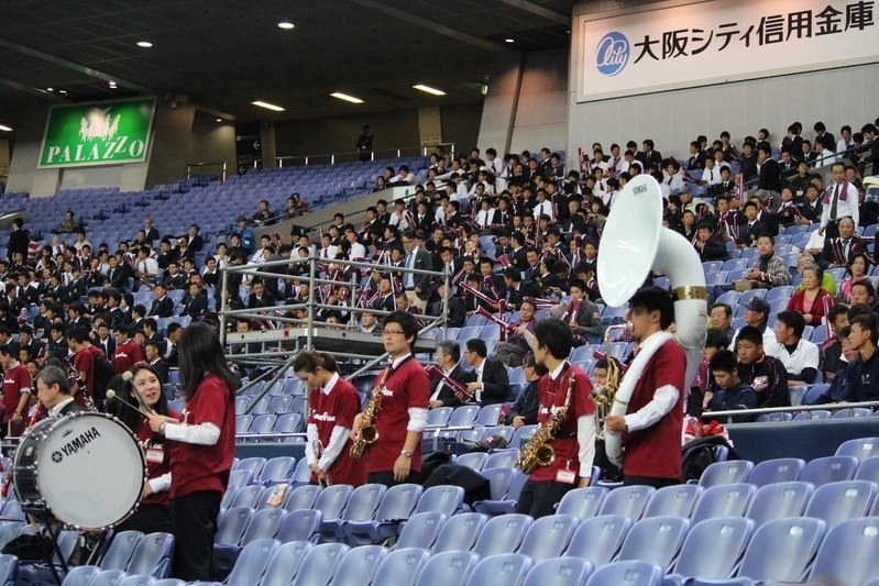 立命館大学応援団吹奏楽部の皆さんが、力強い演奏で盛り上げてくれました。