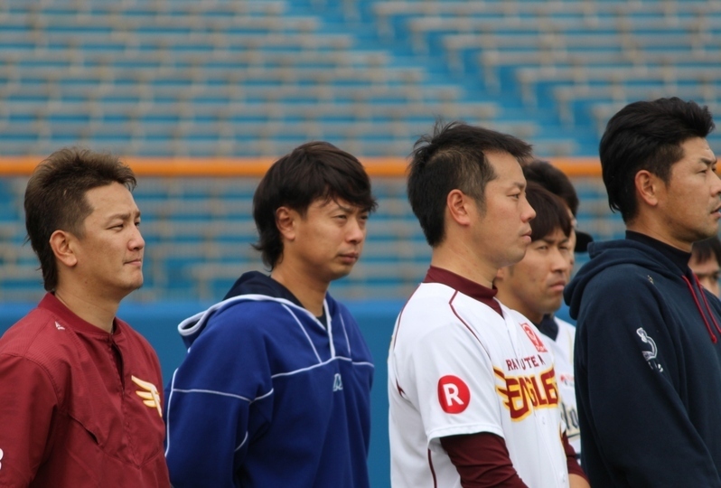 左から藤江投手(楽天)、もと阪神の西村投手、上園投手、正田投手。