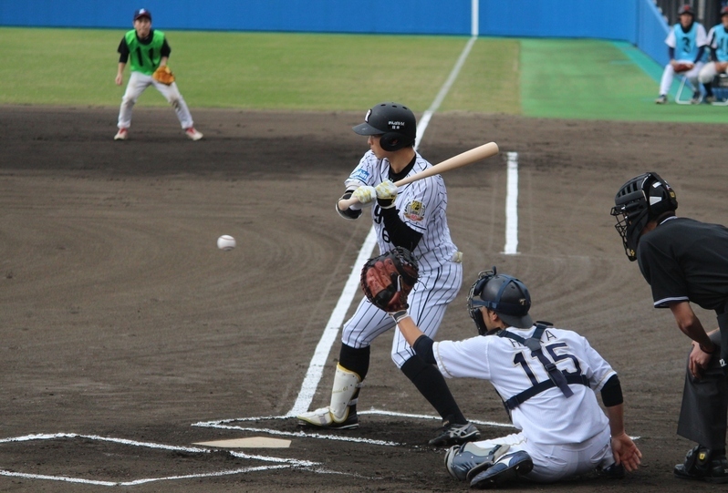 シートバッティング開始。田上選手の最初の打席は10時40分。