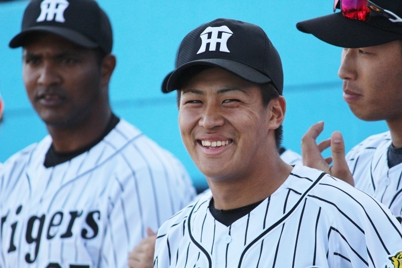 9月20日、滋賀県守山市での試合後に行われた野球教室で笑顔いっぱい。