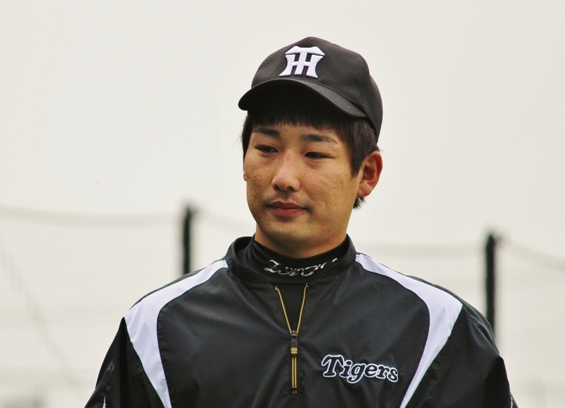 これは試合前の岩崎投手。29日は宜野座キャンプ以来、約40日ぶり実戦登板でした。