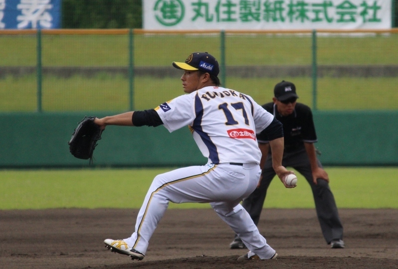 福井の先発・藤岡投手は5回まで1安打無失点。