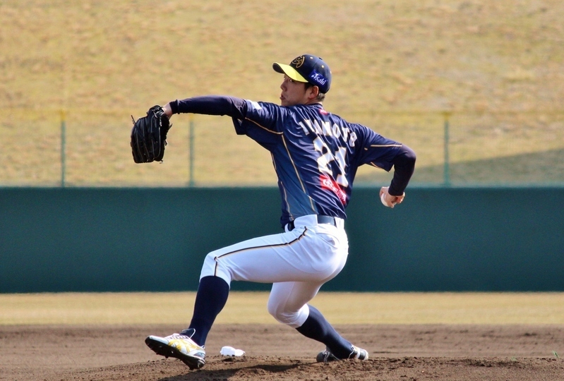 福井の先発は、元阪神の岩本投手。