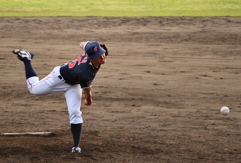 小田悠斗投手は7回から3イニングを無失点。