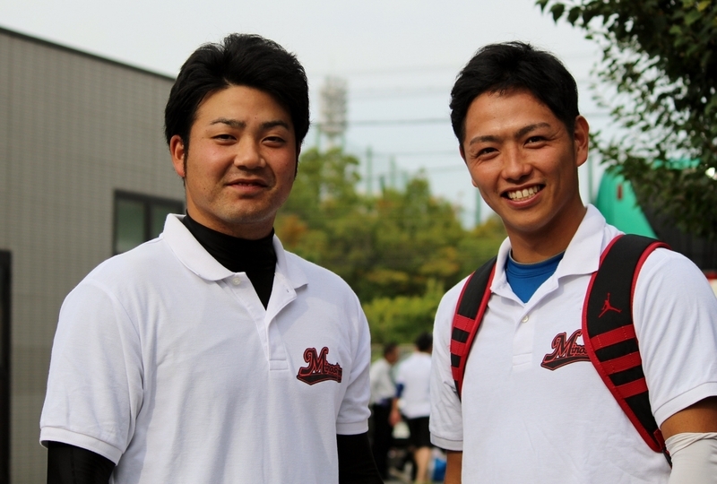 クラブ選手権に続いての2ショットです。穴田選手(左)と和田投手。