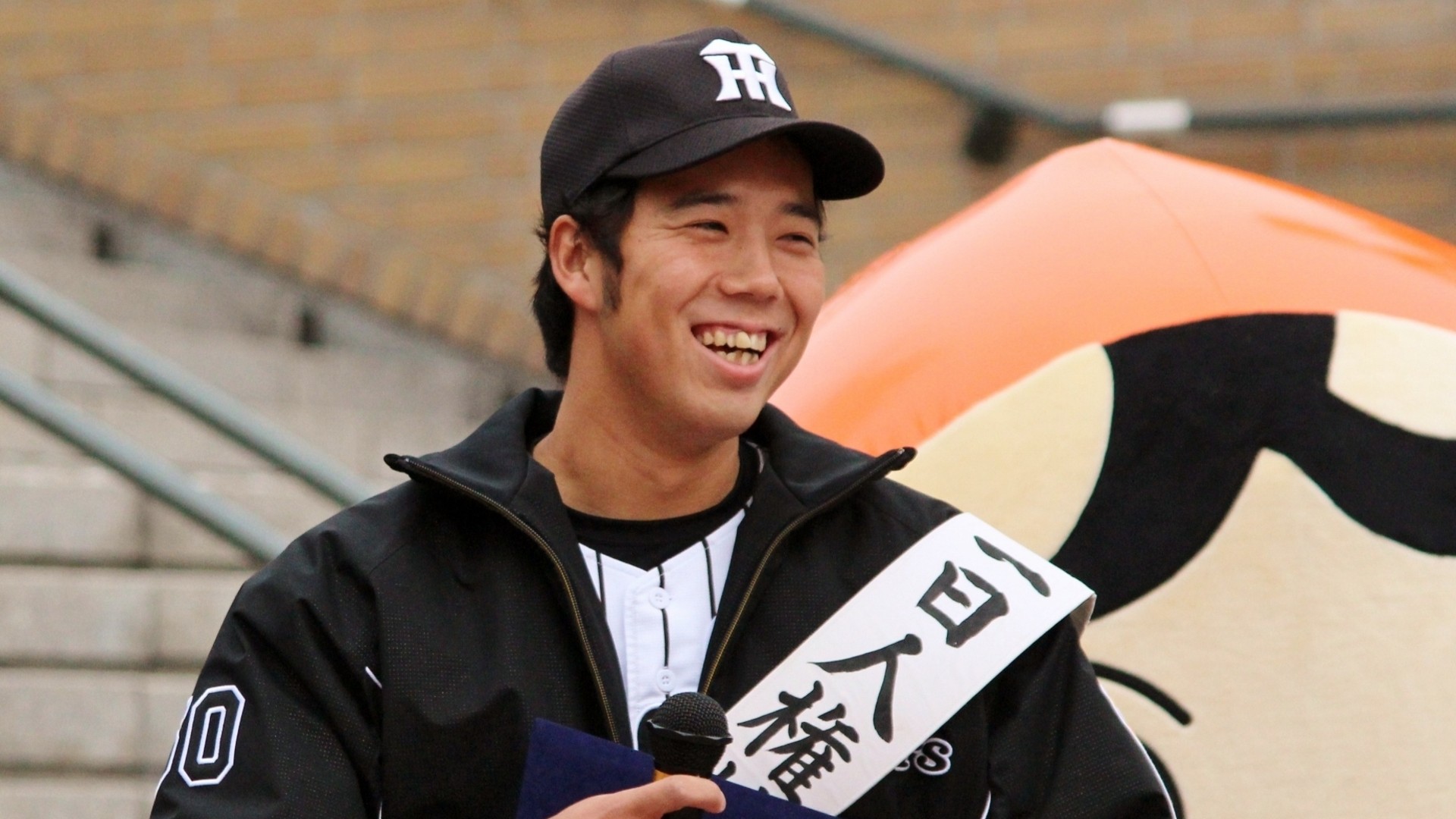 阪神タイガースの青柳晃洋投手 愛と思いやりで中身もイケメンな 一日人権擁護委員 岡本育子 個人 Yahoo ニュース