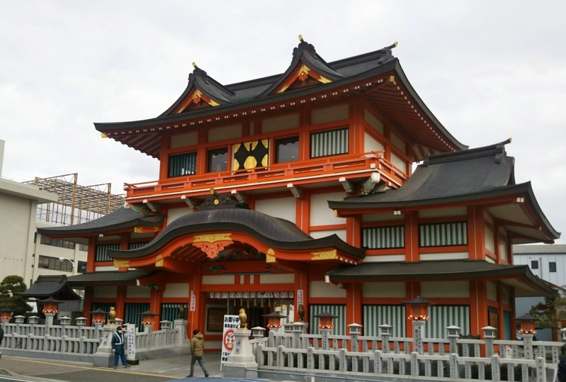 姫路城に面した射盾兵主神社西側の総社御門。