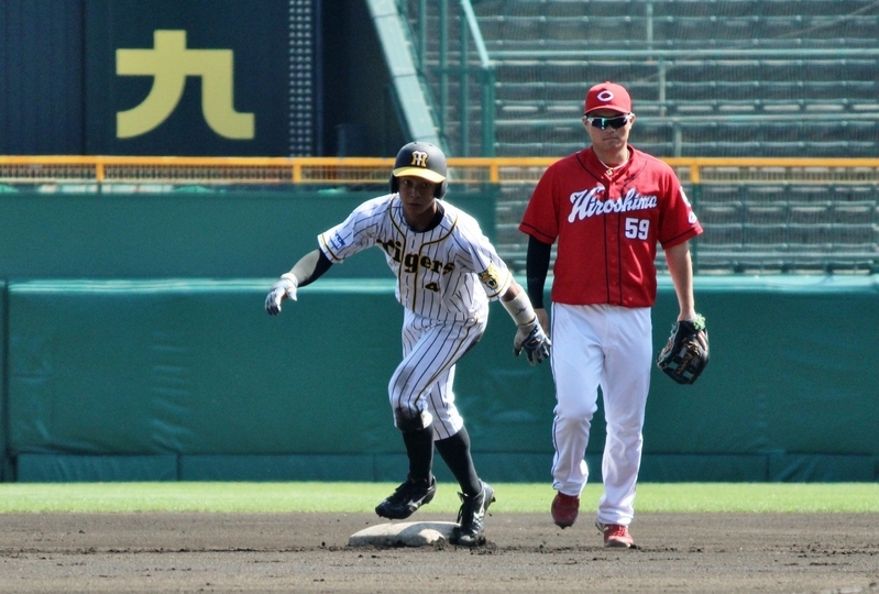 6回、投手のエラーで出た熊谷選手は今季14個目の盗塁を決めます。