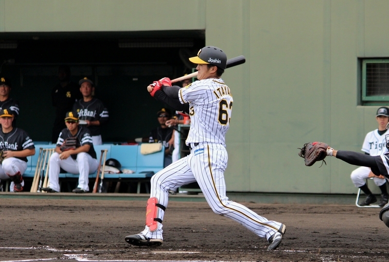 1回、1軍から参戦の板山祐太郎選手がタイムリー二塁打！