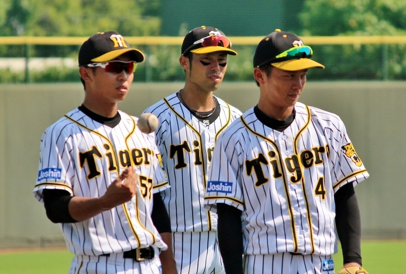 3人合わせて75盗塁の俊足トリオ！左から島田選手、江越選手、熊谷選手です。