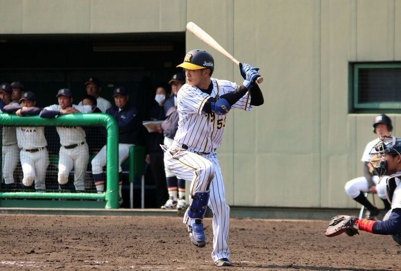 島田選手は内野安打2本と四球で全部出塁。果敢に盗塁も試みました。