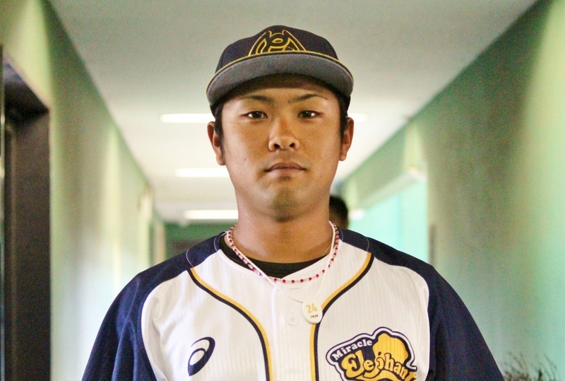 福井の木下外野手(26)は6番ライトでの出場。メチャクチャ真顔ですね。