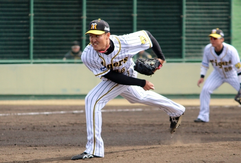 3月20日、鳴尾浜に中日を迎えての“開幕戦”に先発した秋山投手。