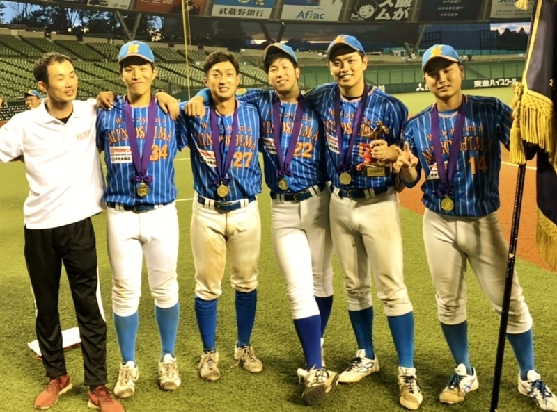 4年目の同期6人衆。右から松尾投手、和田投手、竹中投手、中原選手、玉木選手、中山マネージャー。