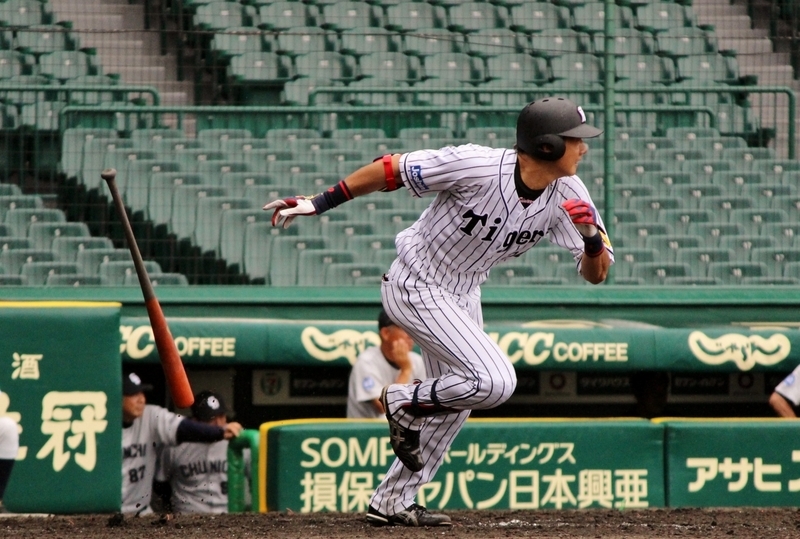 2016年6月25日、甲子園でのウエスタン・中日戦。この脚も魅力です。