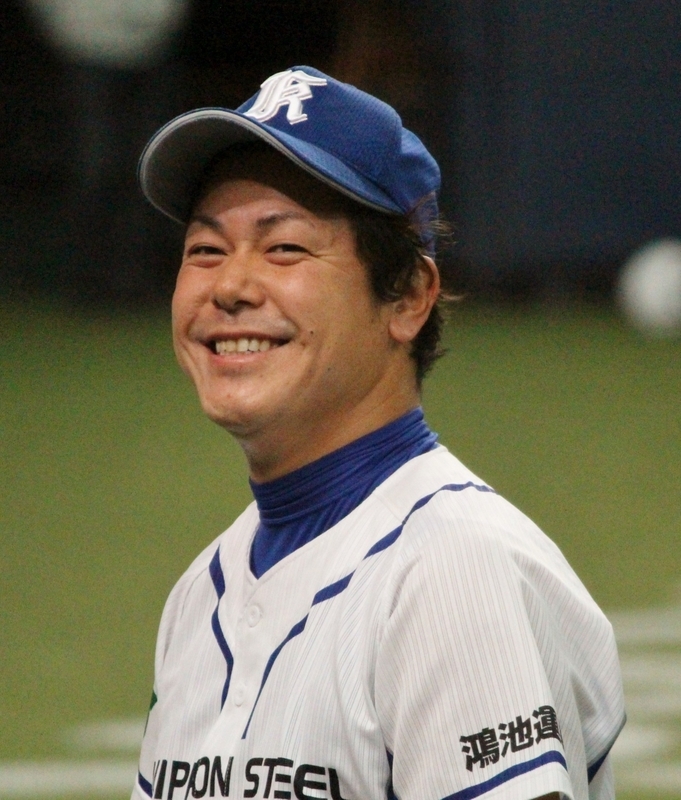 ※左袖の社名、ご覧いただけますか?『日本製鉄』と書かれた選手がほとんどですが、玉置投手は『鴻池運輸』です。