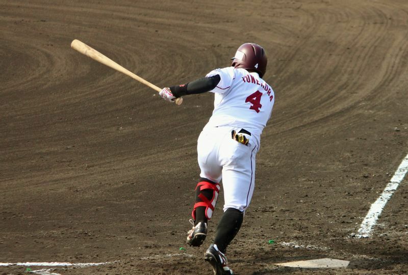 3月の京都府春季大会準決勝の日本新薬戦、3回に中前打を放った米倉選手。今回の鳴尾浜では二塁打2本を含む3安打で3打点でした。
