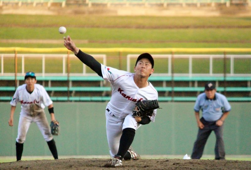 8回から瀬古投手をリリーフ下迫投手。締めの3者連続三振はしびれました！