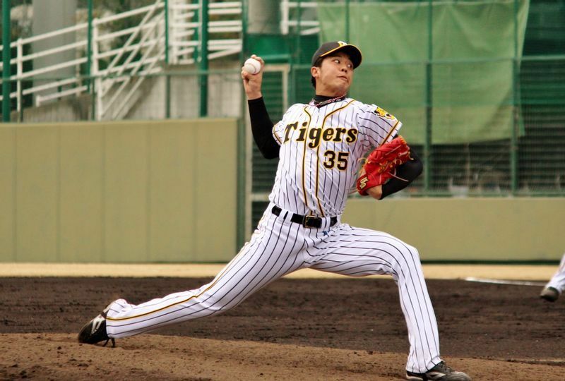 2019年3月21日、ウエスタン・中日戦(鳴尾浜)。岩崎優投手のあと、4回から5イニングを投げ勝利投手に。