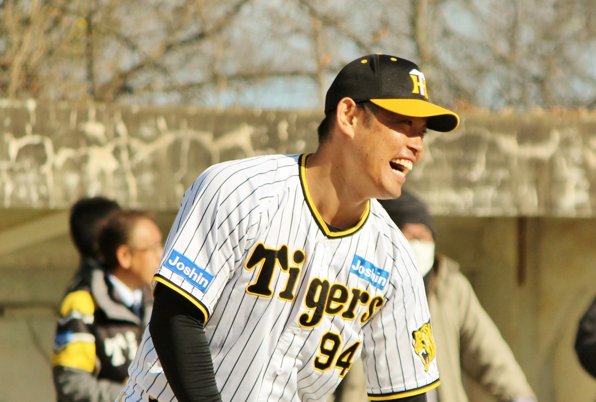 2023年リーグ優勝記念 阪神 ビールかけTシャツ　原口文仁選手　直筆サイン入 2023年リーグ優勝記念 阪神 ビールかけTシャツ 原口文仁選手