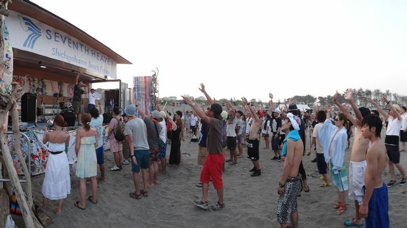 2013年、SEVEN BEACH FESが行われ、浜に笑顔と音楽が戻ってきました（久保田さん提供）