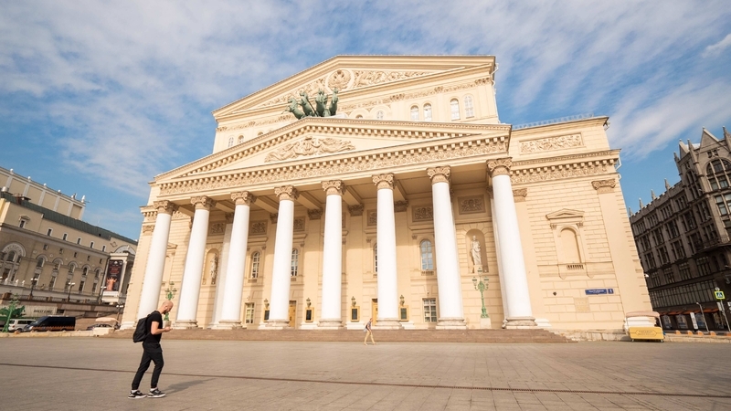 モスクワ中心部に鎮座するボリショイ劇場。世界のバレエファンが憧れる場所だ（撮影:奥村盛人）