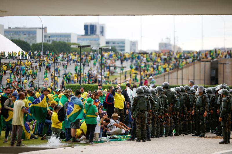 2023年1月8日　ブラジルの連邦議会議事堂に乱入したボルソナーロ前大統領の支持者ら