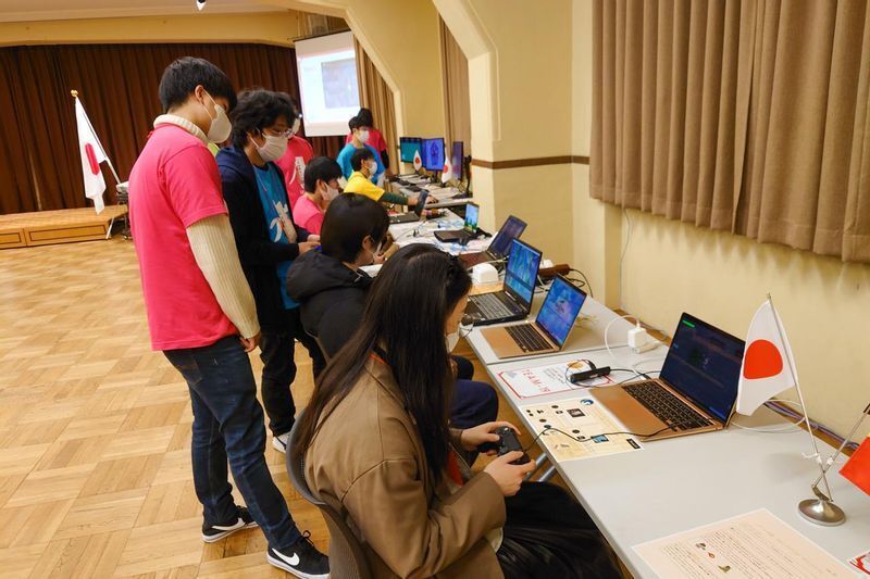 発表授与式に先駆けて完成したビデオゲームの試遊会も行われた