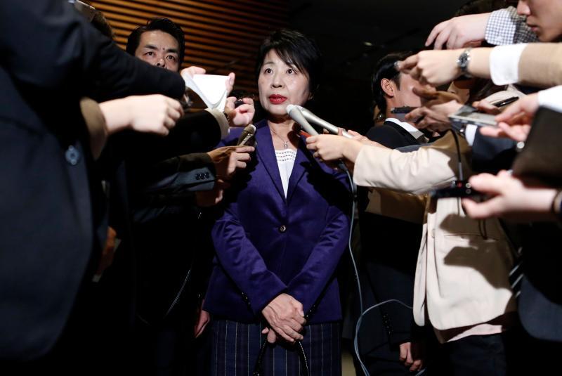 松島みどり法務大臣(当時)の引責辞任に伴い法務大臣に就任した上川陽子氏(当時)