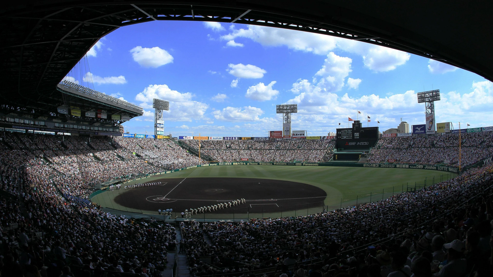 高校野球ファンを大きく動揺させる 甲子園中央特別席の前売り指定