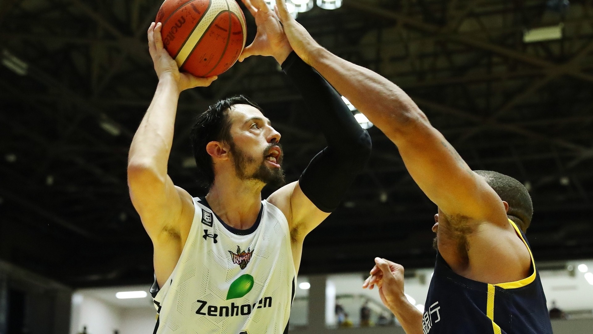 Bリーグの新型コロナ特例契約は機能しているか 琉球ウォッシュバーンが見せる奮闘 大島和人 個人 Yahoo ニュース