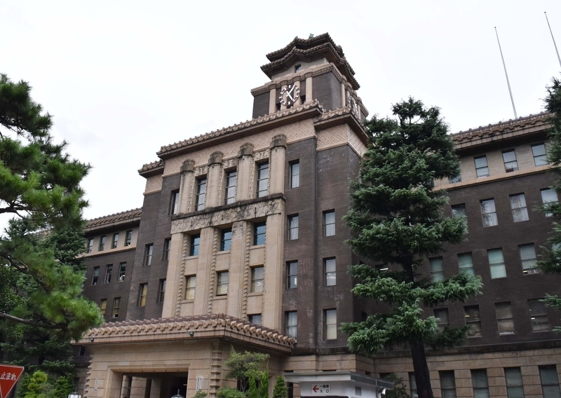 名古屋市役所本庁舎は昭和8年築の国指定重要文化財。見学はマナーを守って
