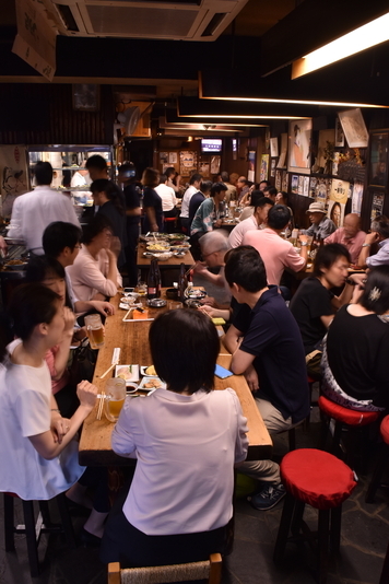大甚本店は110年以上（!）の歴史を誇る、名古屋を、というより日本を代表する居酒屋（『名古屋の酒場』より）