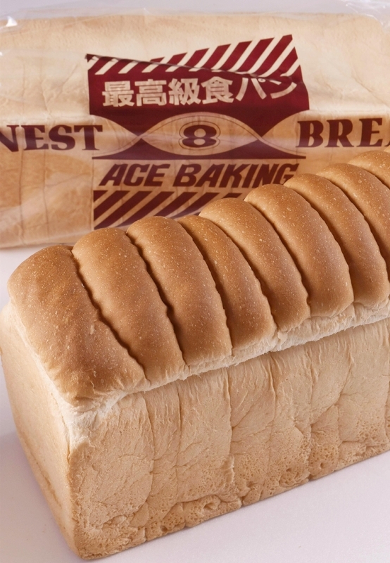 エースベーキングは東海地方で最初に山型食パンを開発した。東海地方の約3000軒にパンを卸していて、本社でのみパンの一般向け直販を行っている