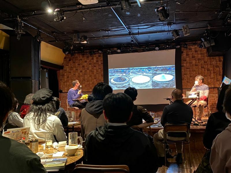 音楽ライブだけでなくマニアックなトークイベントもTokuzoならでは。筆者もこの1年で3回イベントを開いている。写真は今年4月に開催した「『名古屋の富士山すべり台』出版記念トークイベント」の模様