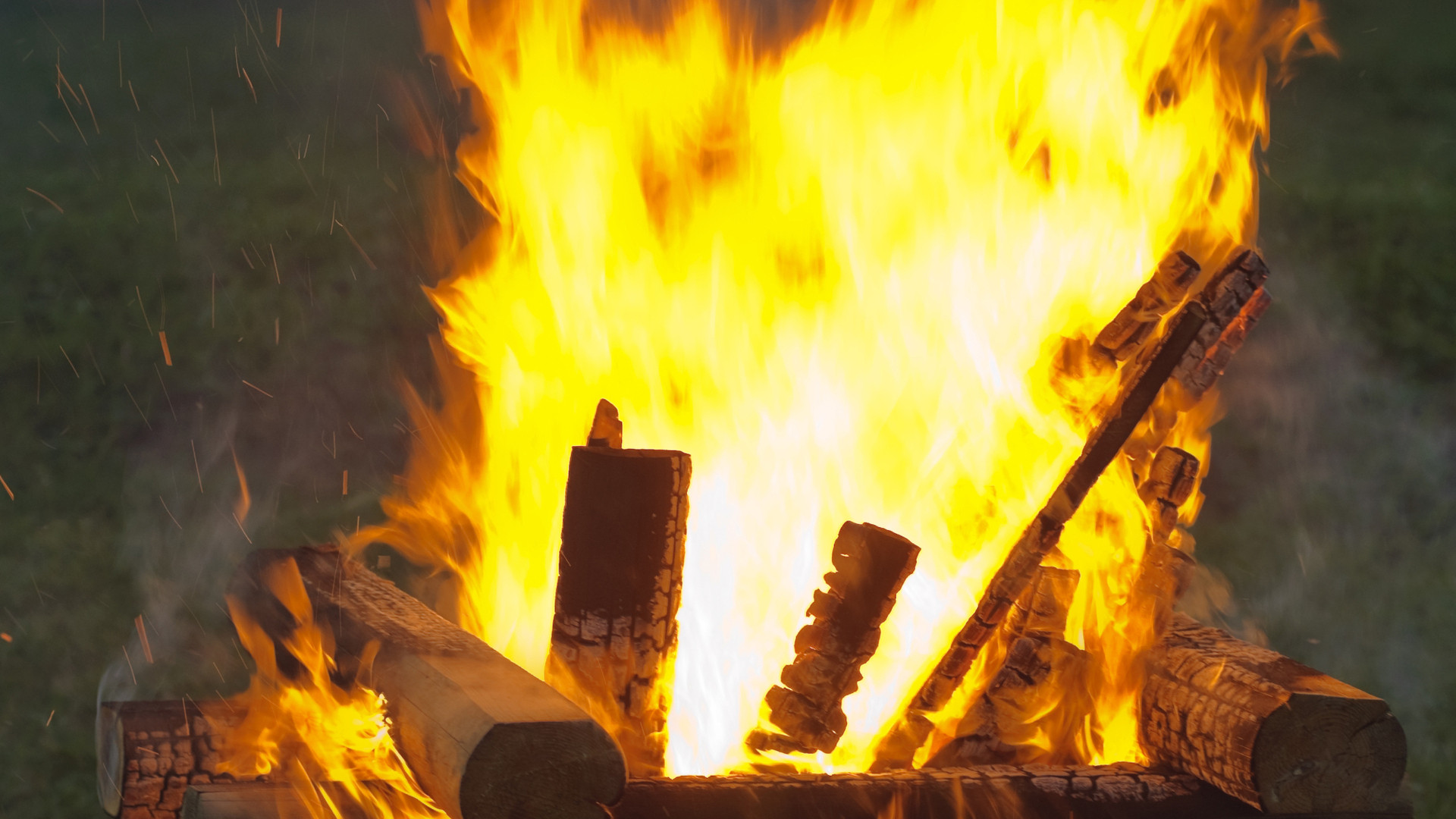 愛知県の小中学校 子どもに 火の舞 生徒が大やけど 罰が当たった で片付けてはならない根本的原因 内田良 個人 Yahoo ニュース