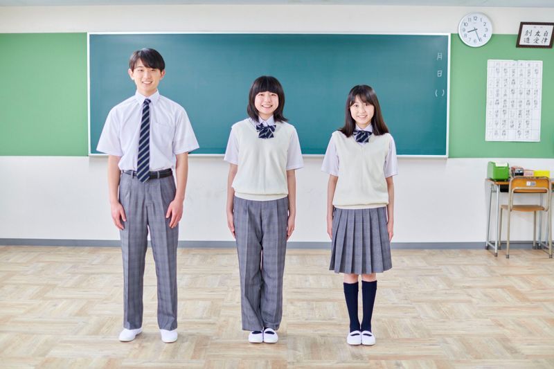 学校制服の文化史:日本近代における女子生徒服装の変遷