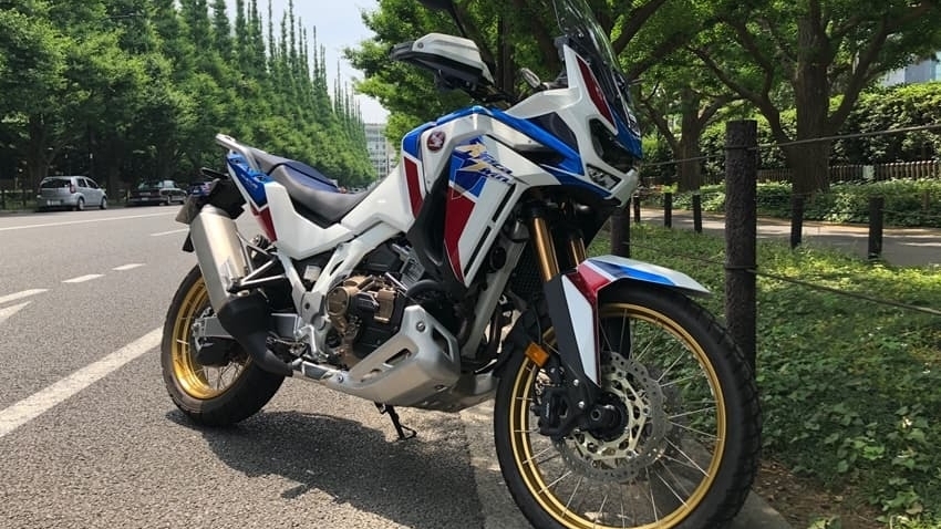 新型アフリカツインは都会で使えるか!? 「足着き性」に絞って 新型アフリカツインは都会で使えるか!? 「足着き性」に絞って
