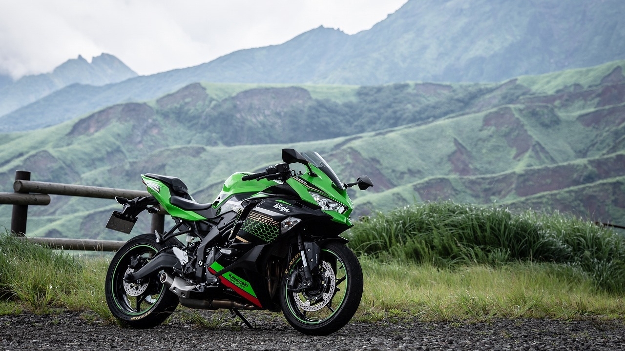 カワサキ新型「ZX-25R」 等身大で楽しめるスーパーバイクの魅力 カワサキ新型「ZX-25R」 等身大で楽しめるスーパーバイクの魅力