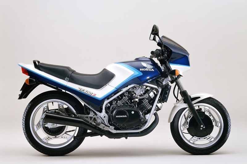 ホンダ VF750F タンク 青/白 VF750Fタンク ホンダ VF750F タンク 青⁄白 ホンダ VF750F タンク 青⁄白