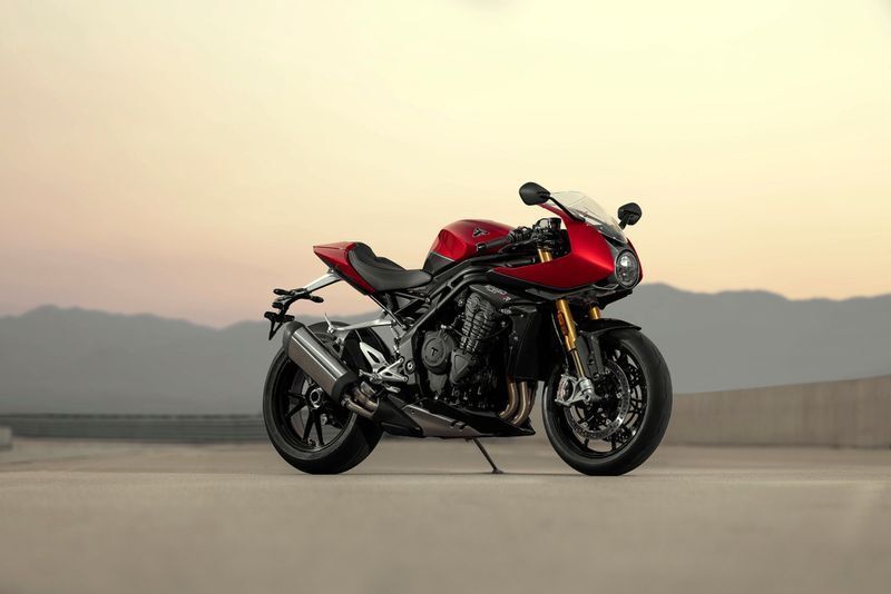 ▲トライアンフから正式発表された New Speed Triple 1200 RR