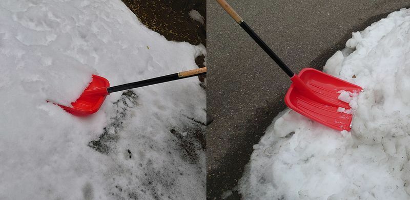 図3 プラスチックスコップは軟らかい雪で威力を発揮する。右のような硬い雪には使わない（筆者撮影）