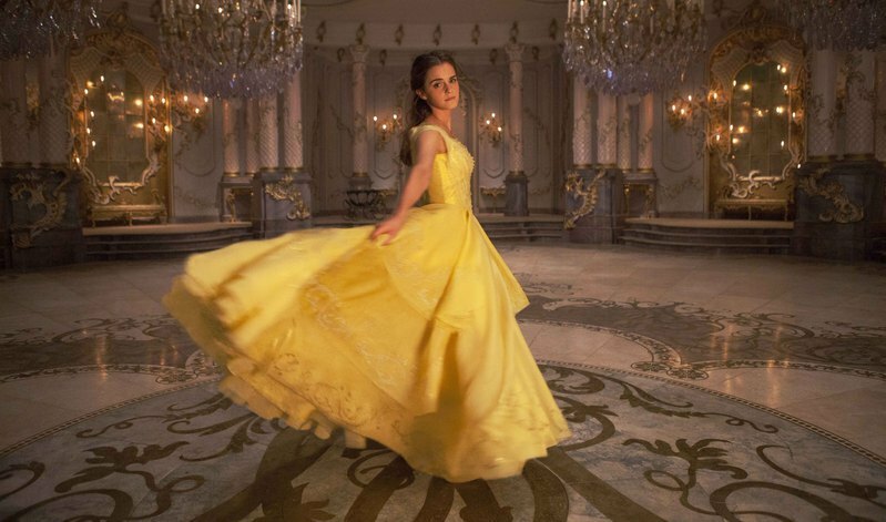 ベルのドレスは偶然にも『ラ・ラ・ランド』と同じ黄色。ヒットへのラッキカラー!?く