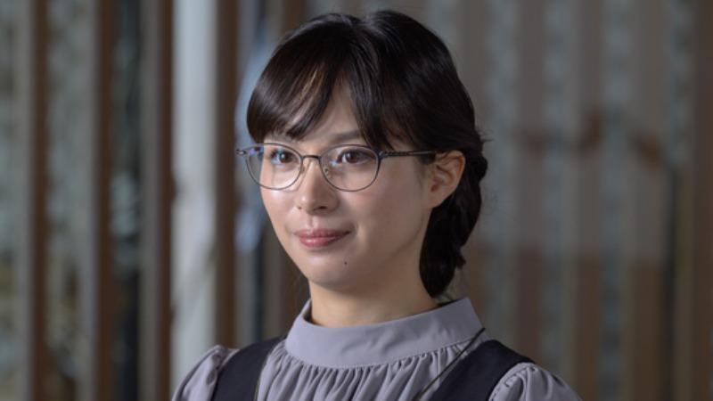 人とズレていることが強みになるまで。深夜帯で光る関水渚が「腐った家族を許さない」ホラーな家政婦に(斉藤貴志) - エキスパート - Yahoo!ニュース