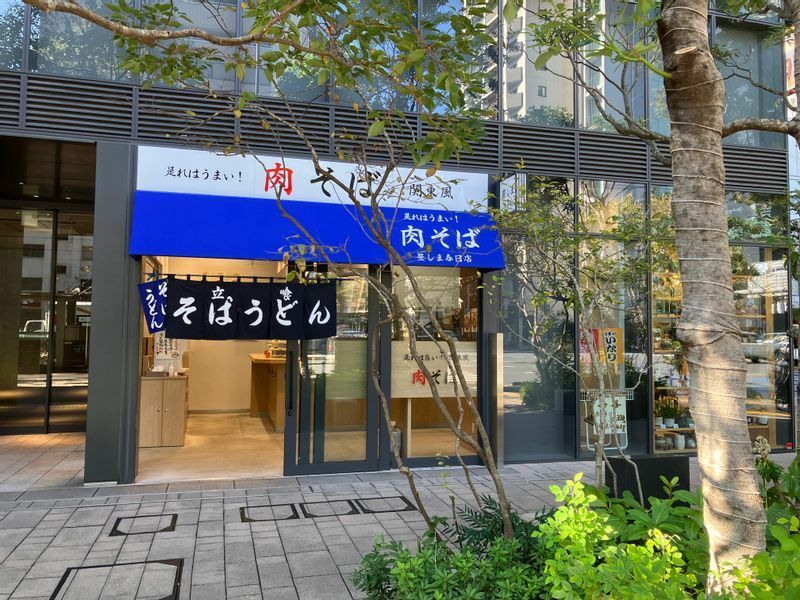 「豊しま春日店」は文京ガーデンノーステラス1階の角地にある（筆者撮影）