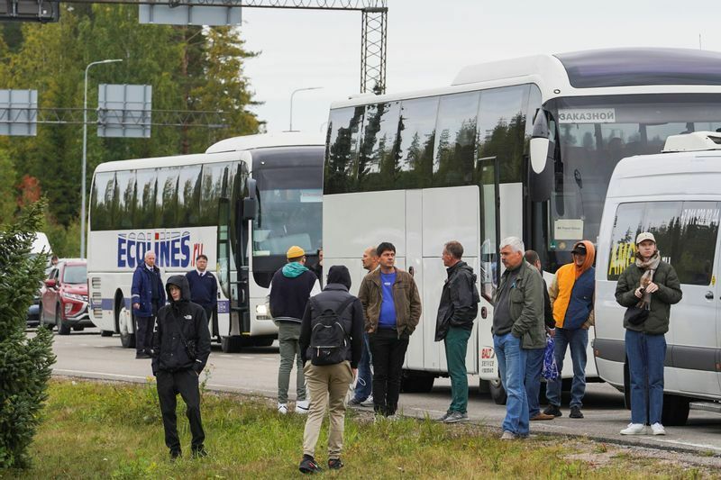 9月23日フィンランドのヴァーリマーにあるロシアとの国境検問所。まだ安いバス「ECOLINES」は走っていたことがわかる。サンクトペテルブルクからヘルシンキまでは約9時間で80ユーロだった。